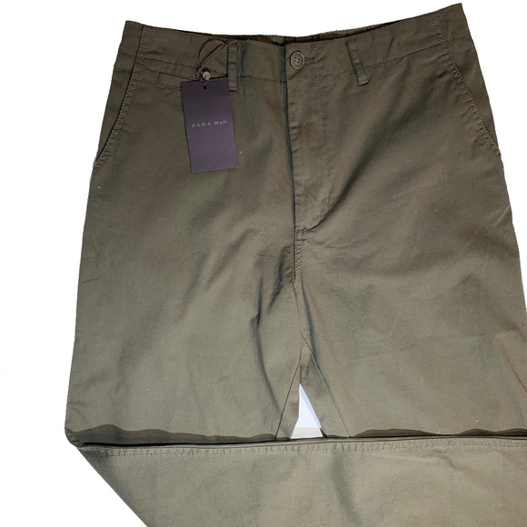 Zara Man Relaxed Fit Chinos.  NWT.  Size 30/31 - Picture 1 of 7